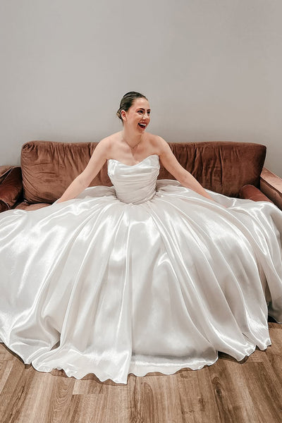 Gorgeous Ball Gown Glitter Organza Satin Wedding Dress DM050605