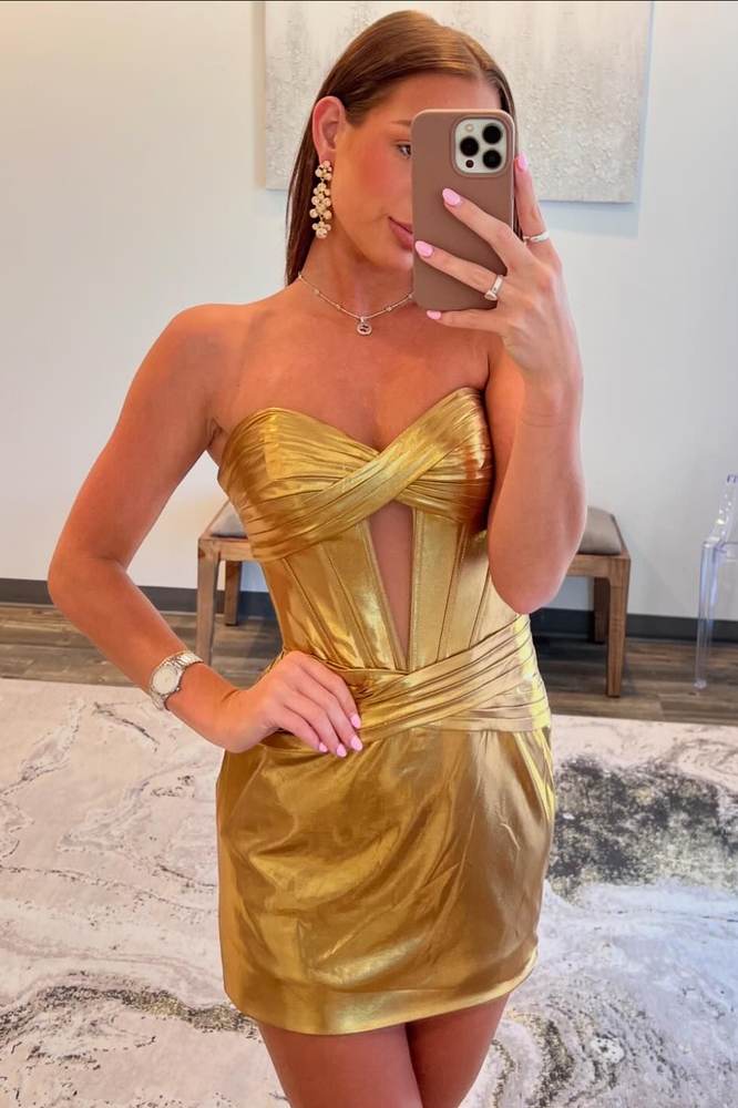 Tight gold homecoming dress discount