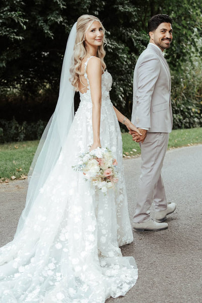 A-Line Sweetheart Tulle Lace Appliques Wedding Dresses with Train DM25102202