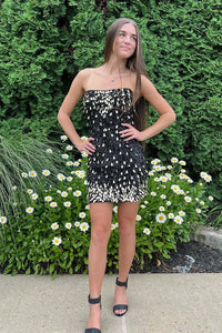 Stunning Bodycon Strapless Black Sequins Short Homecoming Dressees with Beading DM062908