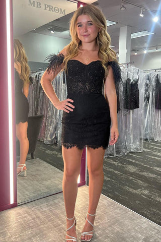 Cute Bodycon Sweetheart Black Lace Short Homecoming Dresses with Feather MD0802806