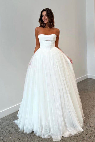 Elegant Ball Gown Strapless keyhole White Tulle Wedding Dresses DM4070205