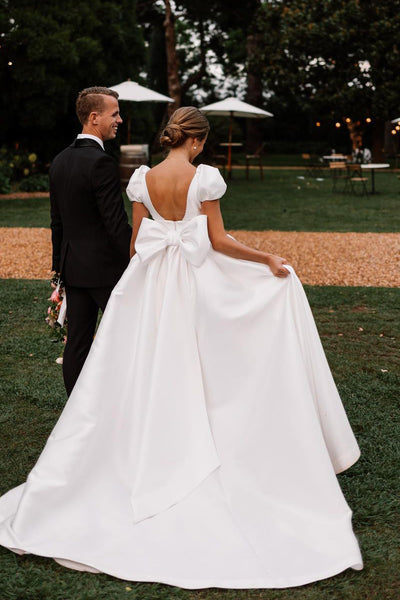 Vintage Ball Gown V Neck Satin Long Wedding Dresses with Cap Sleeves DM082706