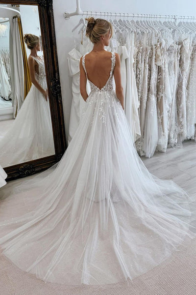 Gorgeous V Neck White Tulle Wedding Dresses with Appliques MD4062501