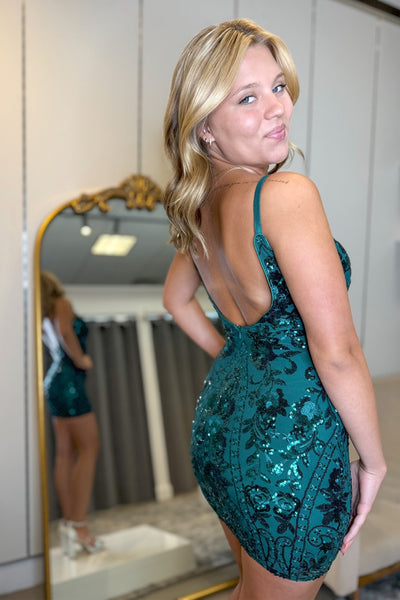 V Neck Dark Green Sequins Short Homecoming Dresses DM24073006