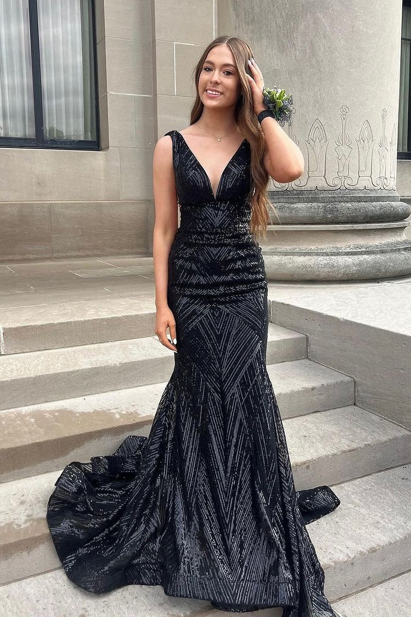 Sparkly Mermaid V Neck Black Sequins Long Prom Dresses DM4070307